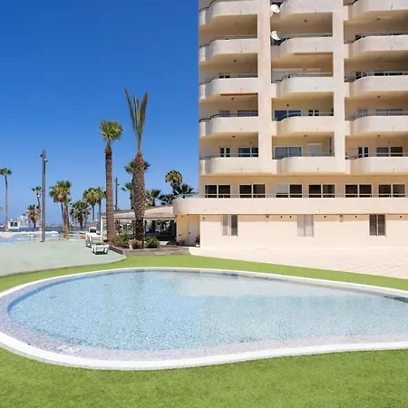 Appartement Modern With An Addictive Terrace View