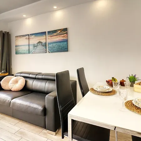 Modern With An Addictive Terrace View * Los Cristianos (Tenerife)