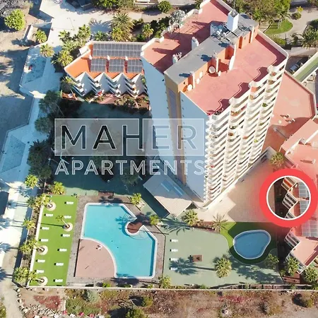 Modern With An Addictive Terrace View Apartment *