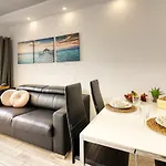 Modern With An Addictive Terrace View * Los Cristianos (Tenerife)