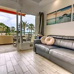 Appartamento Modern With An Addictive Terrace View