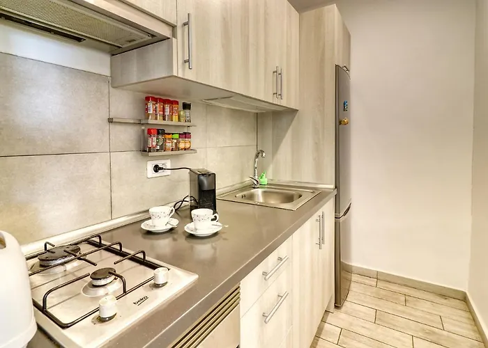 Modern With An Addictive Terrace View Appartamento