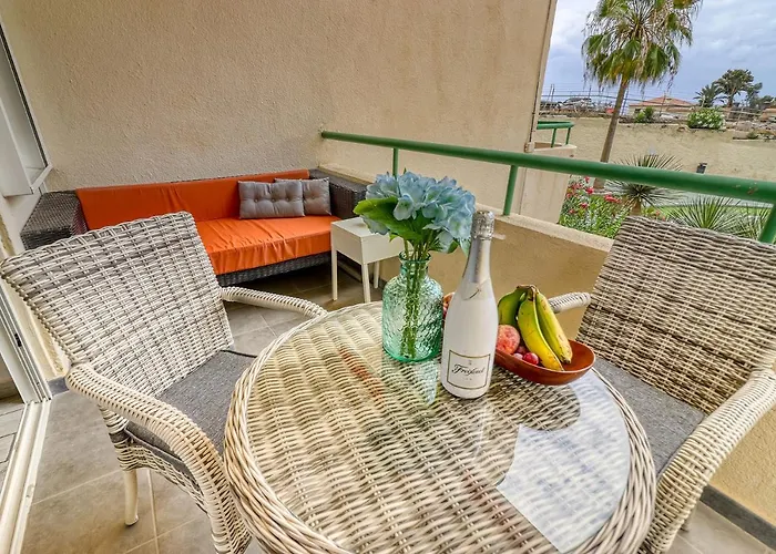 Modern With An Addictive Terrace View *